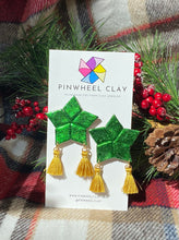 Load image into Gallery viewer, Winter Green Parol - large