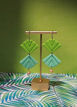 Load image into Gallery viewer, Palawan Fans (green/mint)