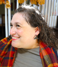 Load image into Gallery viewer, Fall Bats - tail