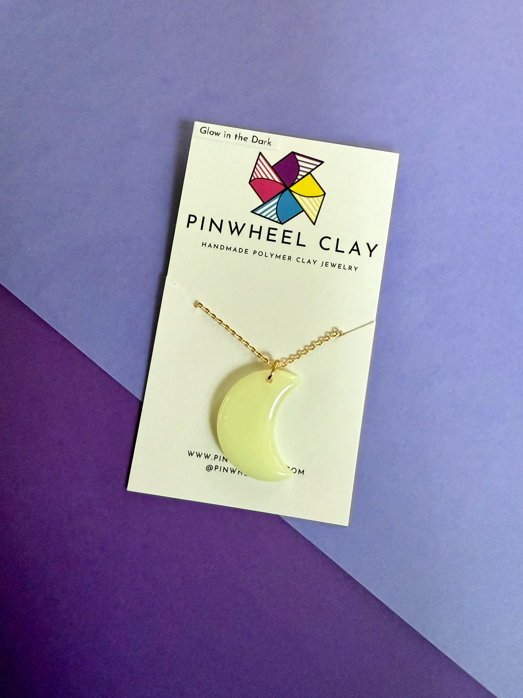 Necklace - glow in the dark moon