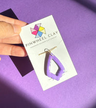 Load image into Gallery viewer, Necklace - purple glitter large fan
