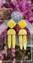 Load image into Gallery viewer, Manila - yellow
