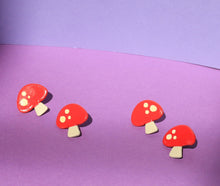 Load image into Gallery viewer, Fall Mushrooms
