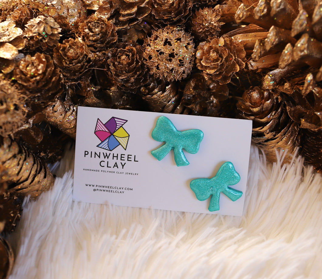 Winter Green Bows