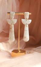 Load image into Gallery viewer, Wedding Champagne
