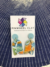 Load image into Gallery viewer, Savannah Tulip - Pinwheel Clay
